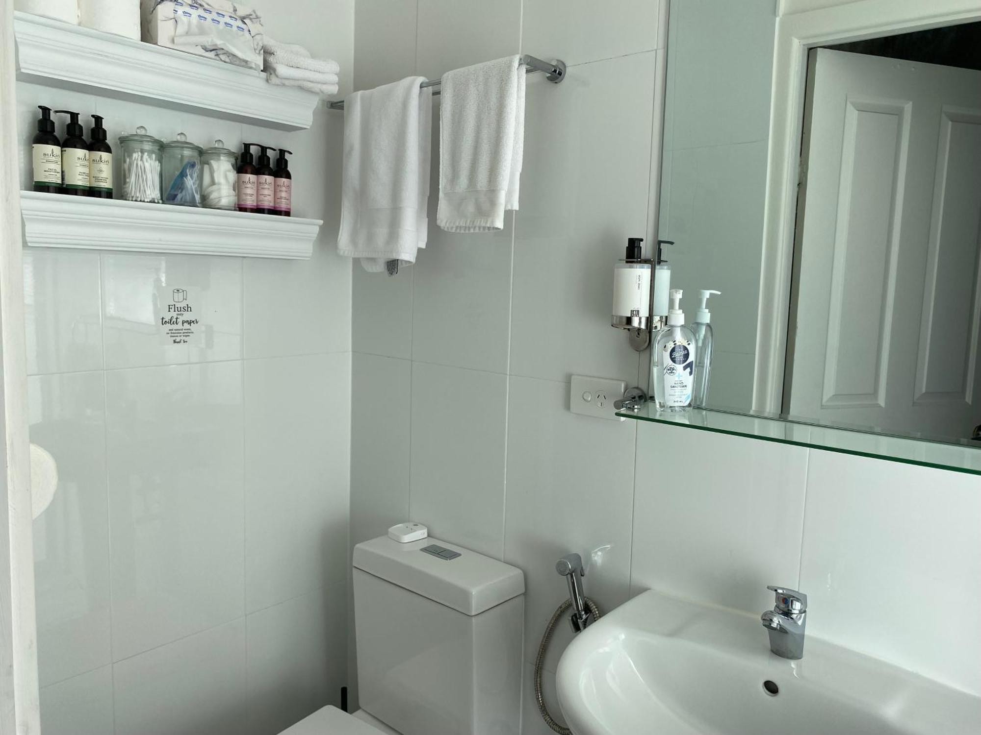 خليج هيرفي Freshwater Bnb الغرفة الصورة
